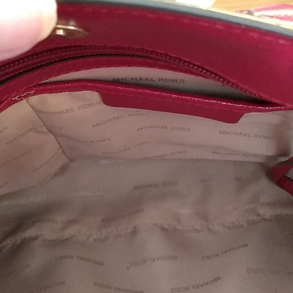 Michael Kors Savannah Large Satchel - Picture 14 of 16